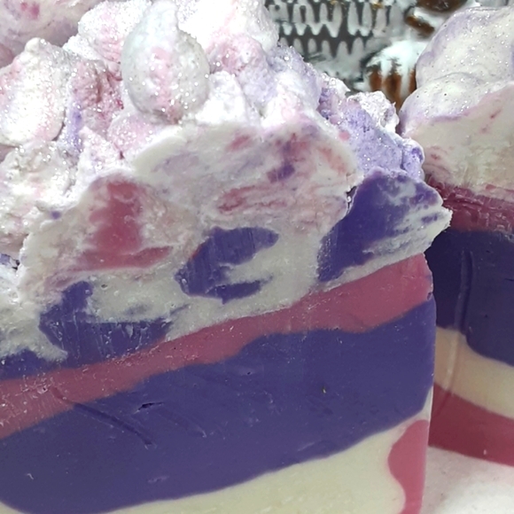 Lily of Valley scented 2 large handmade soap bars - Picture 7 of 12